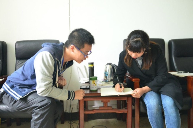 侯文静言传身教细心沟通